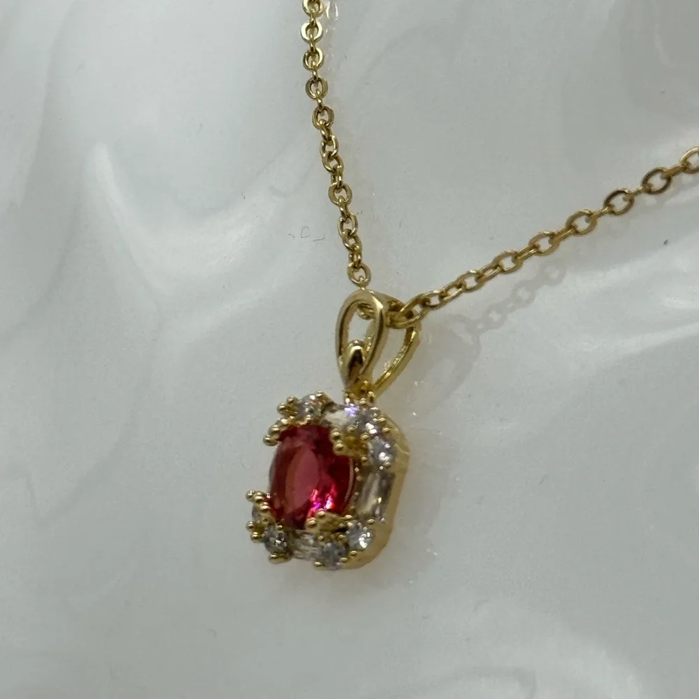Stunning Pink 8mm Crystal made with Swarovski Crystals set in Gold Pendant - Picture 2 of 11